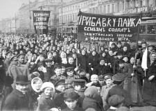 Петроград, революция и 1-й класс, или о революции с улыбкой