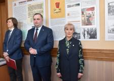 Выставка «Добровольцы-танкисты Урала» в Законодательном Собрании